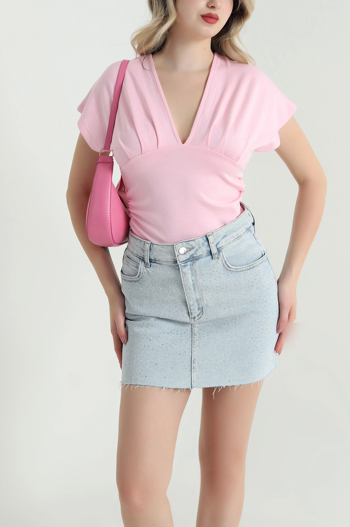 Pembe Ön Pile Detay V Yaka Bluz 466137
