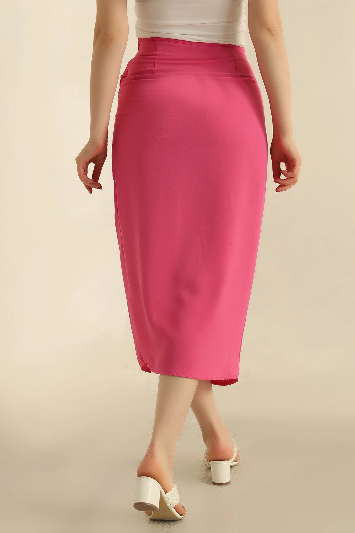 Pembe Önü Fiyonklu Crep Etek 268039