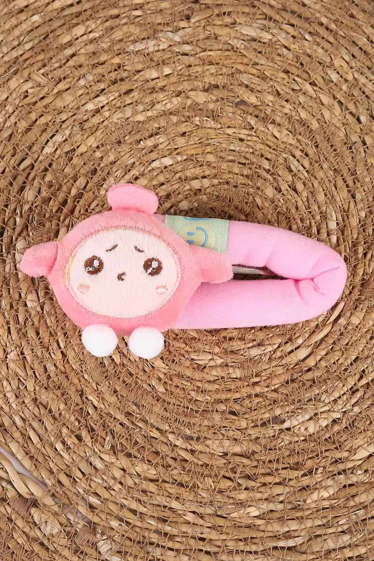 Pembe Peluş Üzeri Figür Nakışlı Çıt Toka 470857