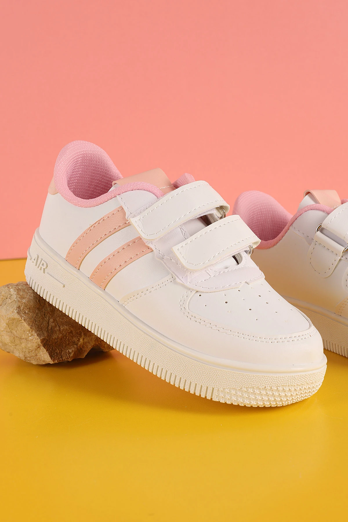 Pembe Pudra(30-35 Filet)Kalın Taban Delikli Cırtlı Şerit Çizgili Çocuk Spor Ayakkabı 348145