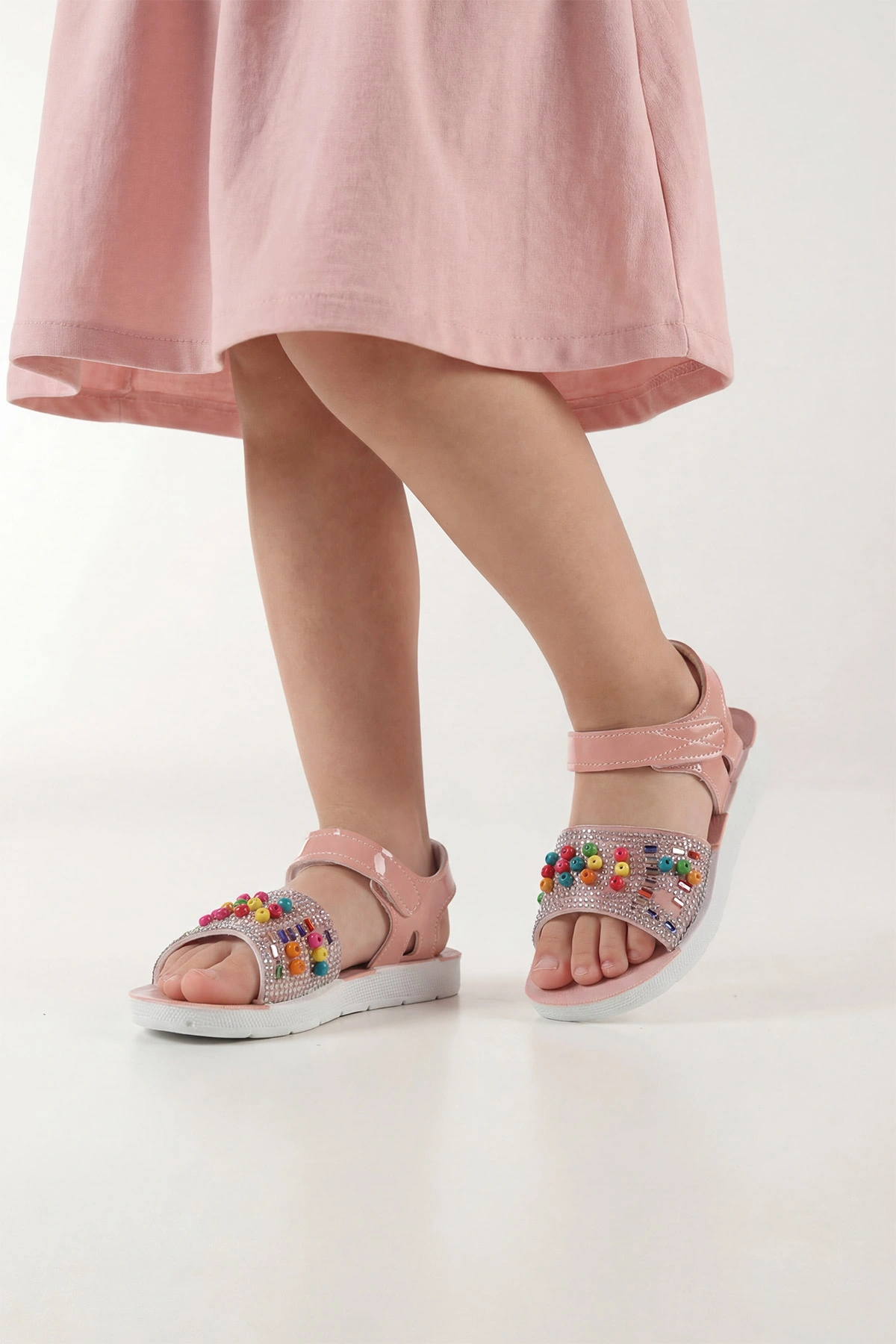 Pembe Rugan ( 31 - 35 ) Taşlı Boncuk Detaylı Kız Çocuk Sandalet 445064