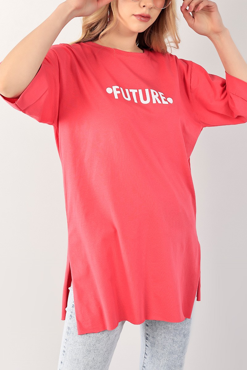 Pembe Sırtı Baskılı Yırtmaçlı Tişört 100138