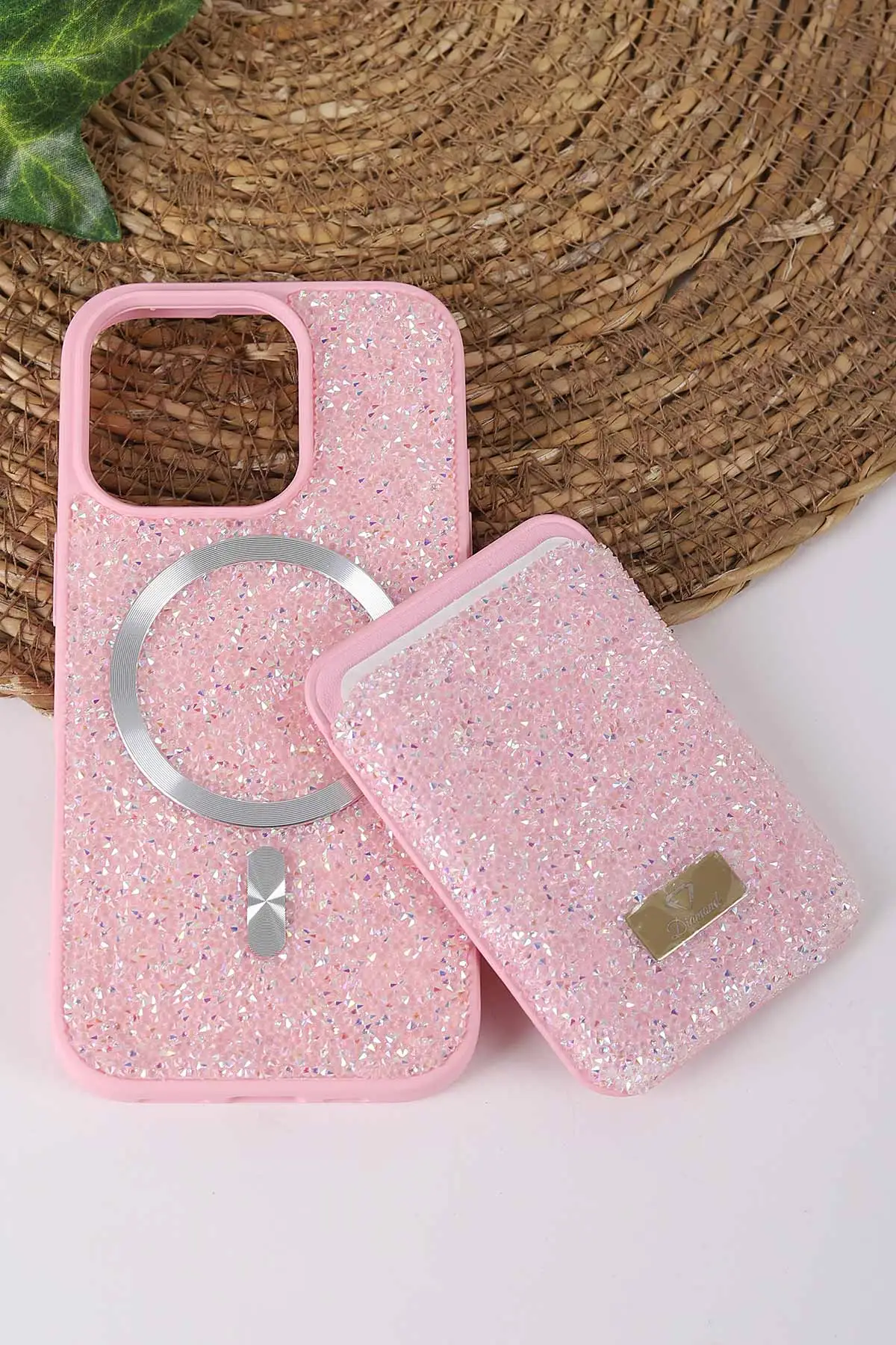 Pembe TeknoCase İPhone 16 Pro Uyumlu Viola Diamond Case Serisi Kartlıklı Lens Hediyeli Sert Silikon Telefon Kılıfı 430841