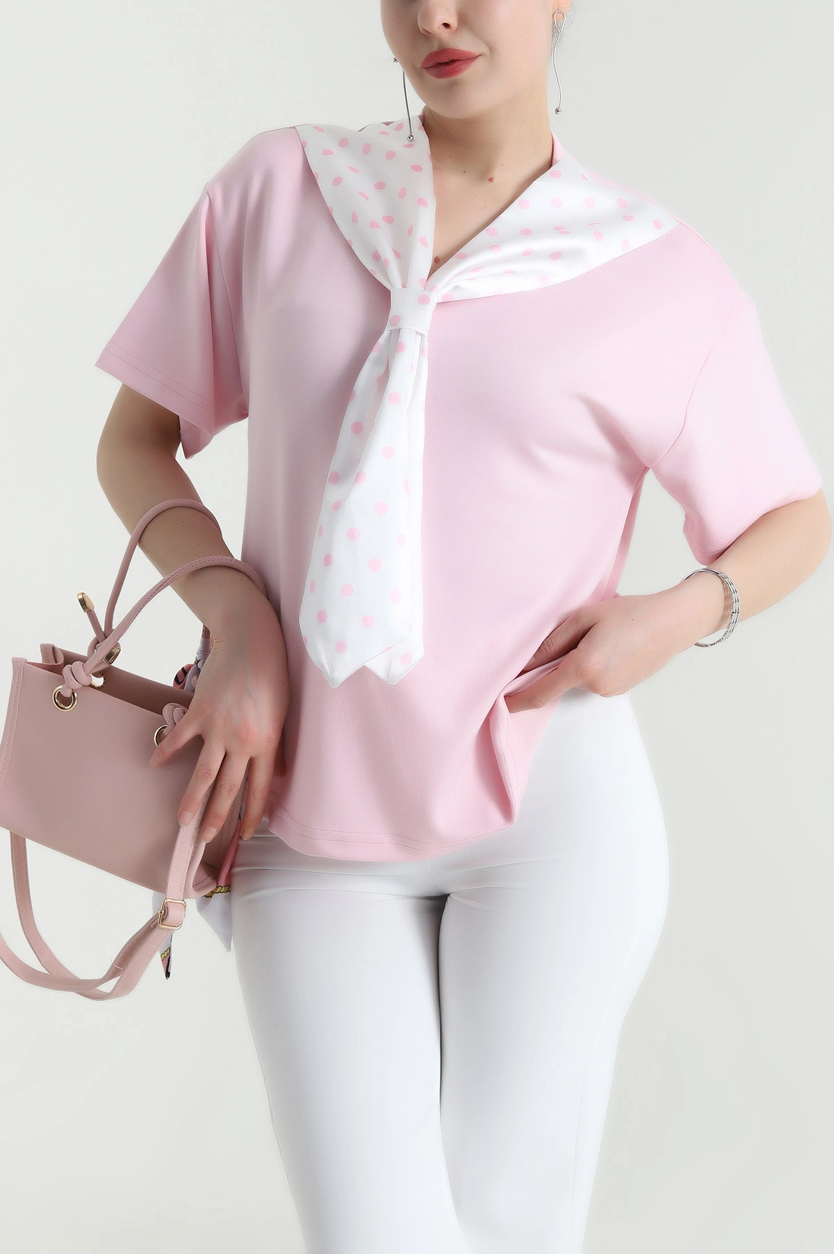 Pembe Yaka Fular Detay Modal Kadın Bluz 453896