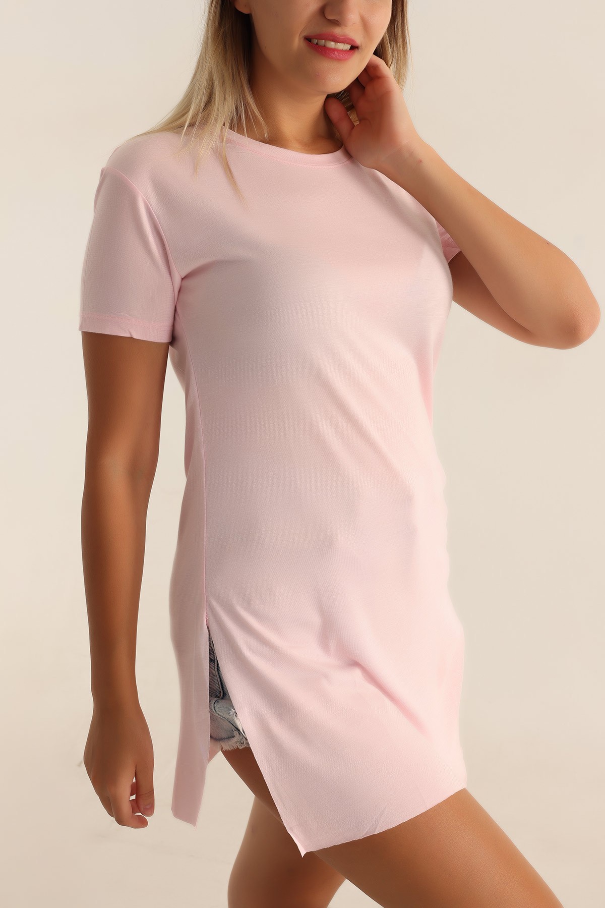 Pembe Yırtmaçlı Bisiklet Yaka Tişört 191578