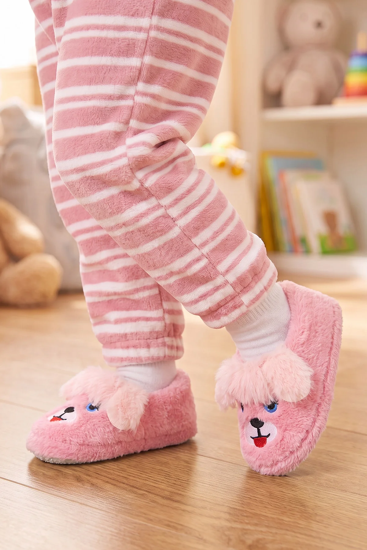 Pudra ( 25 - 30 ) Peluş Figürlü Kız Çocuk Panduf 488273