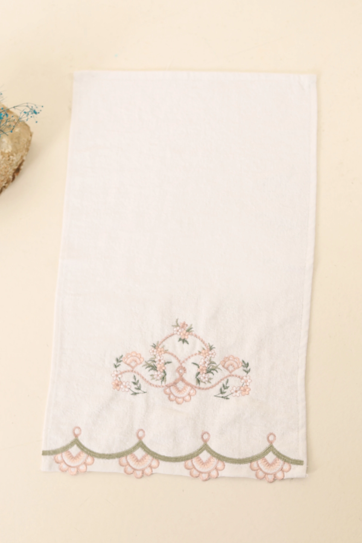Pudra 30x50 cm Kadife Nakışlı Havlu 288720