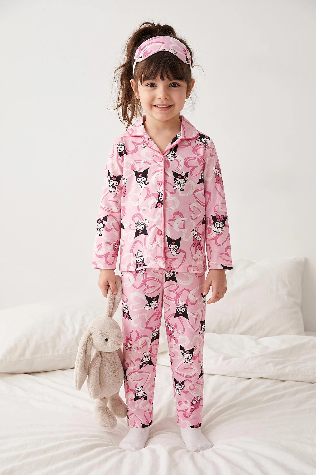 Pembe (4-12 Yaş)Karakter Desenli Uzun Kol Ön Düğmeli Göz Bandı Detaylı Kız Çocuk Pijama Takım 473669