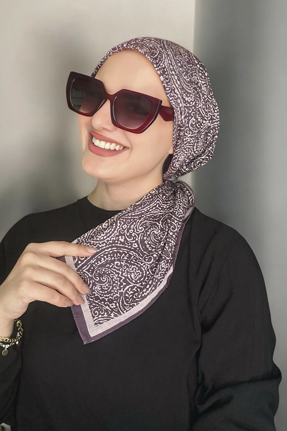 Pudra-Kahve 90x90 Cm Dijital Baskı Retro Desenli Pamuk Eşarp 373008