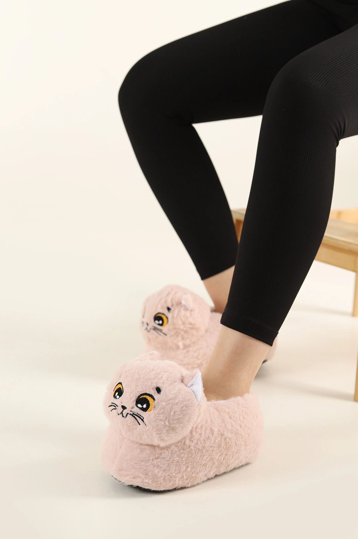 Pudra Kedi Detaylı Panduf 226976