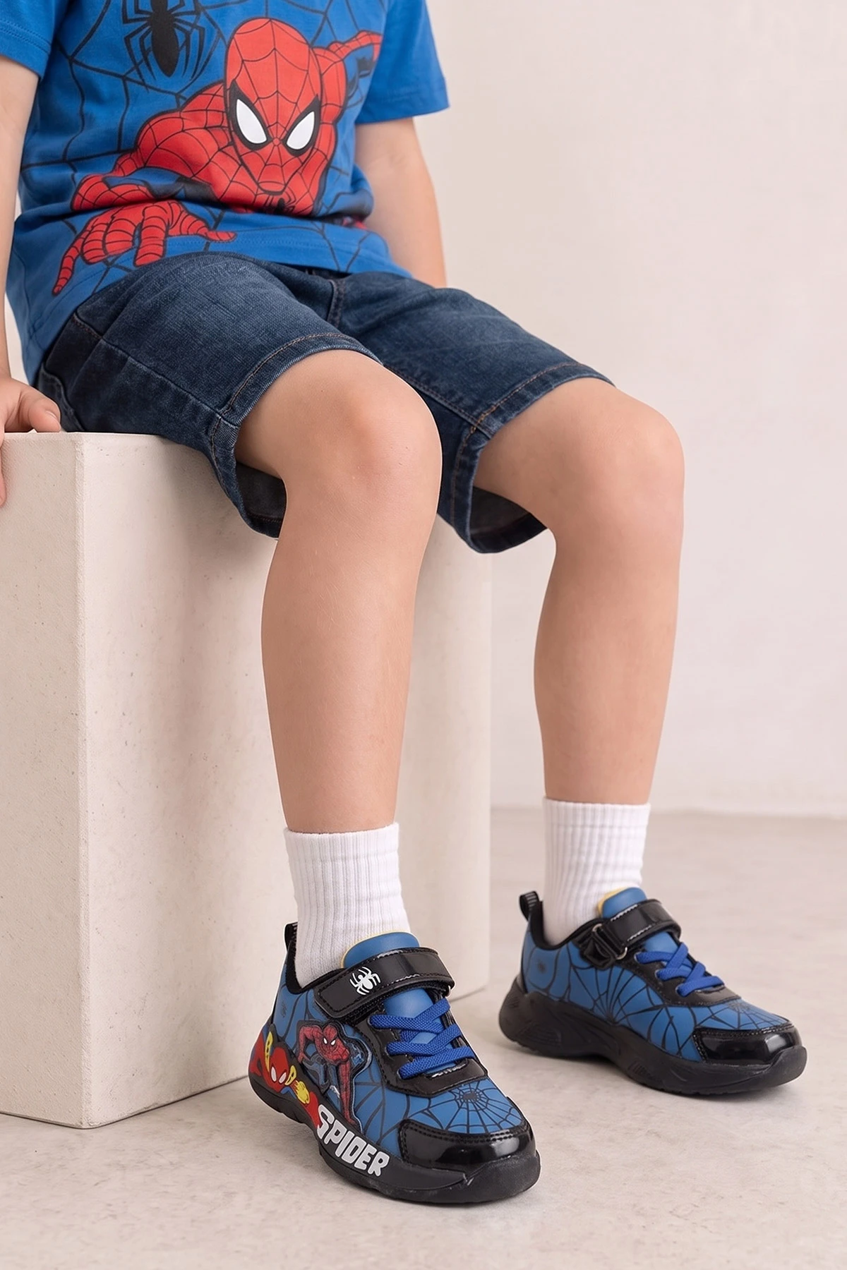 Saks Mavisi ( 26 - 30 ) Işıklı Cırt Bantlı Bağcıklı Erkek Çocuk Spor Ayakkabı 488106