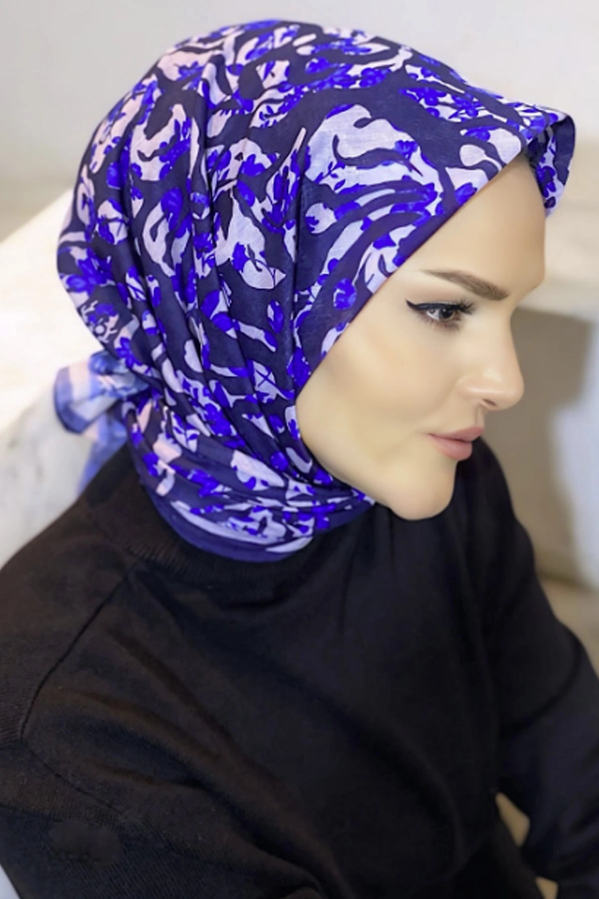 Saks Mavisi 90x90 Cm Dijital Baskı Lıerre Desenli Pamuk Eşarp 349489