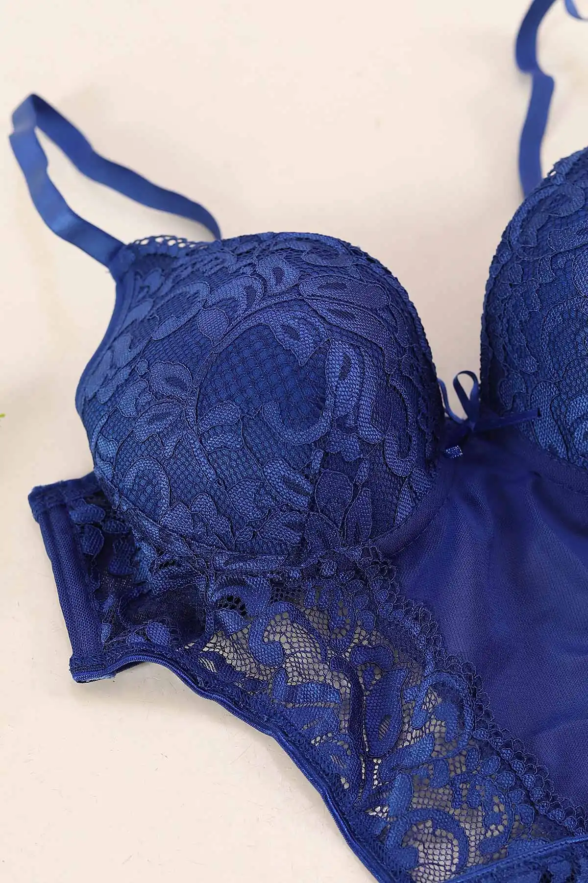 Saks Mavisi Dantel İşlemeli Desteksiz Bodysuit 380096