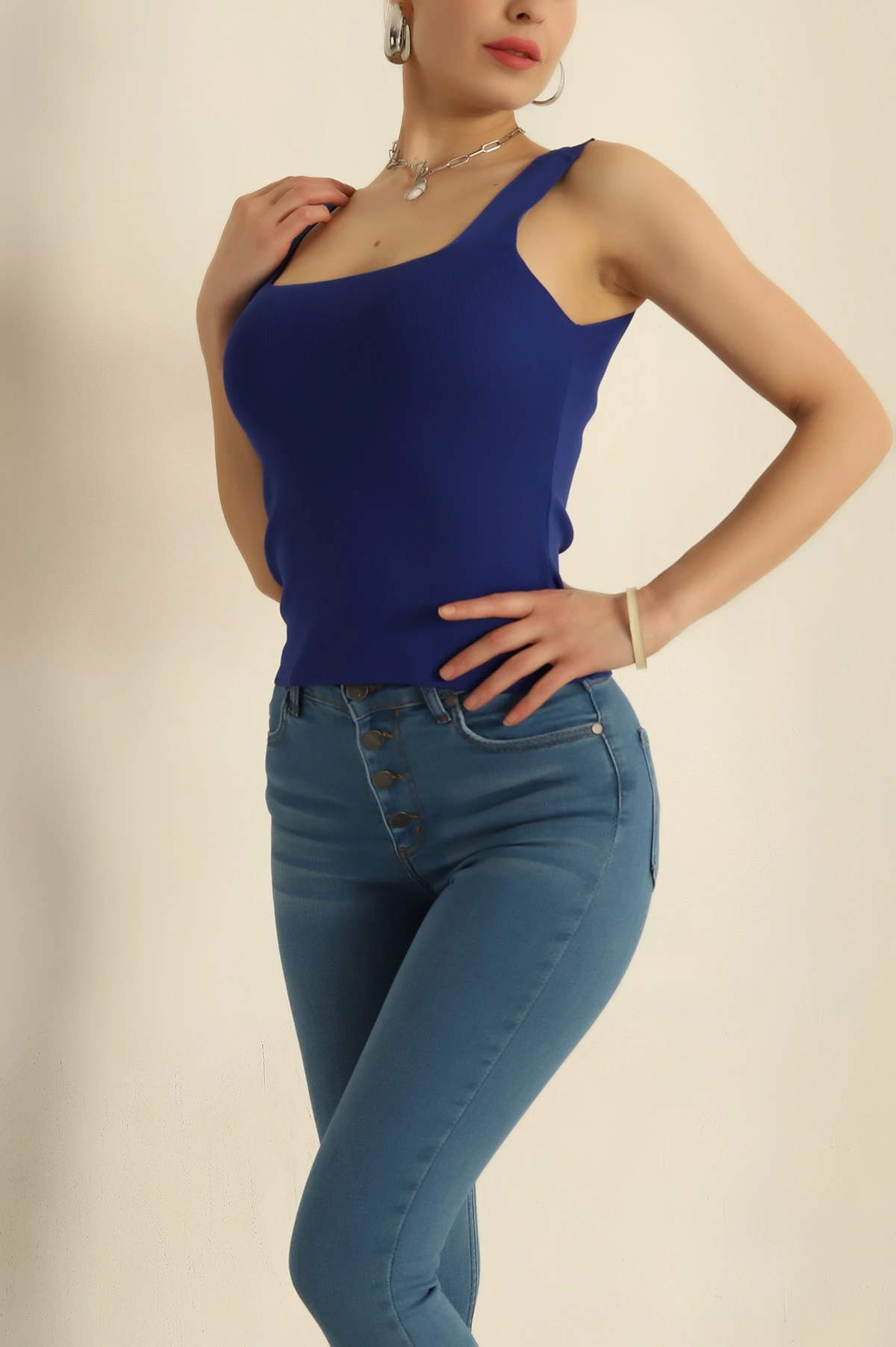 Saks Mavisi Kare Yaka Polyemid Bluz 260375