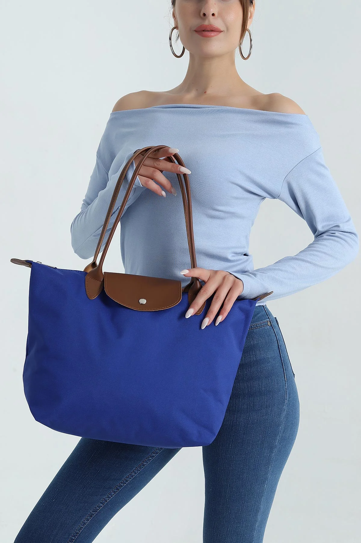 Saks Mavisi Mıknatıs Kapaklı Fermuarlı Kadın Kol ve Omuz Çantası 379508