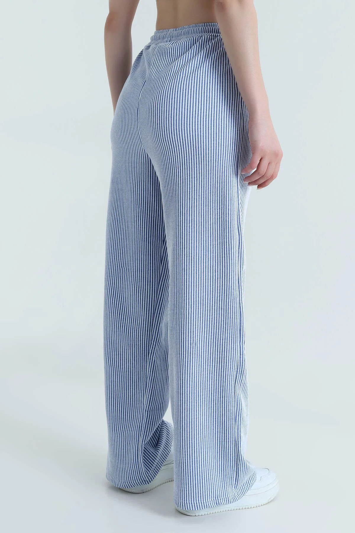 Saks Mavisi Su Yolu Çizgili Kadın Pantolon 473891