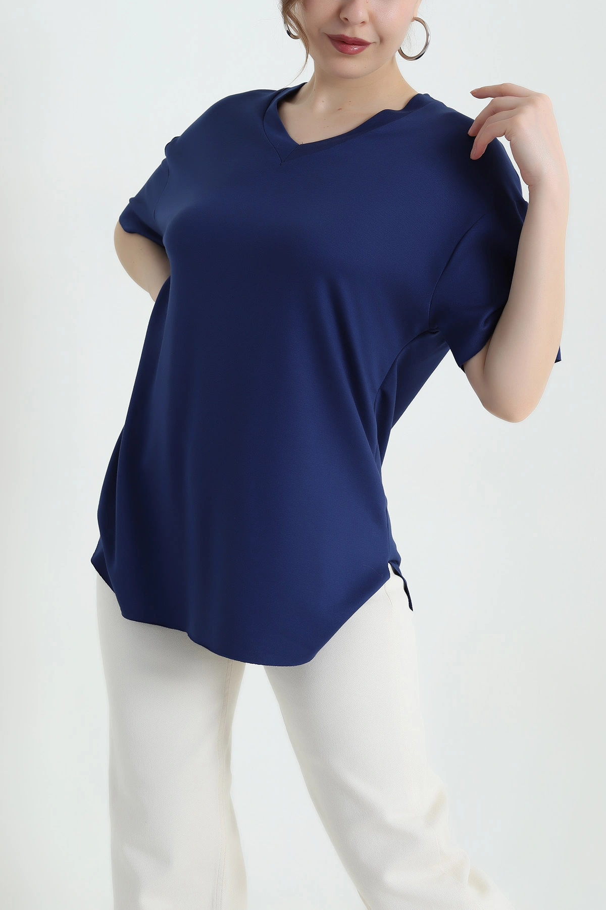 Saks Mavisi V Yaka Oval Kesim Oysho Kadın Bluz 433842