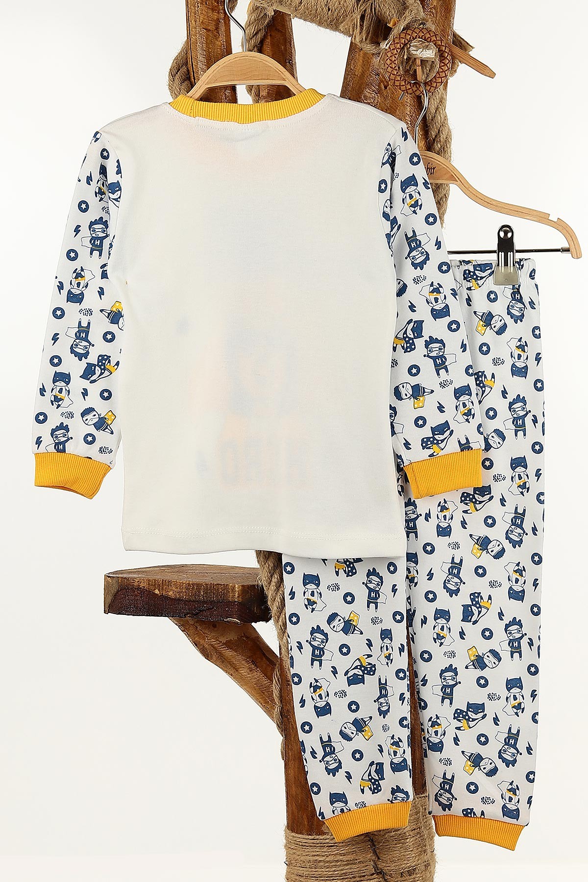 Sarı (4-6 Yaş) Ekru Kahraman Baskılı Erkek Çocuk Pijama Takım 145164