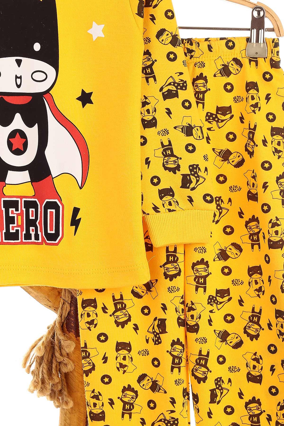 Sarı (4-6 Yaş) Lol Kahraman Baskılı Erkek Çocuk Pijama Takım 150870