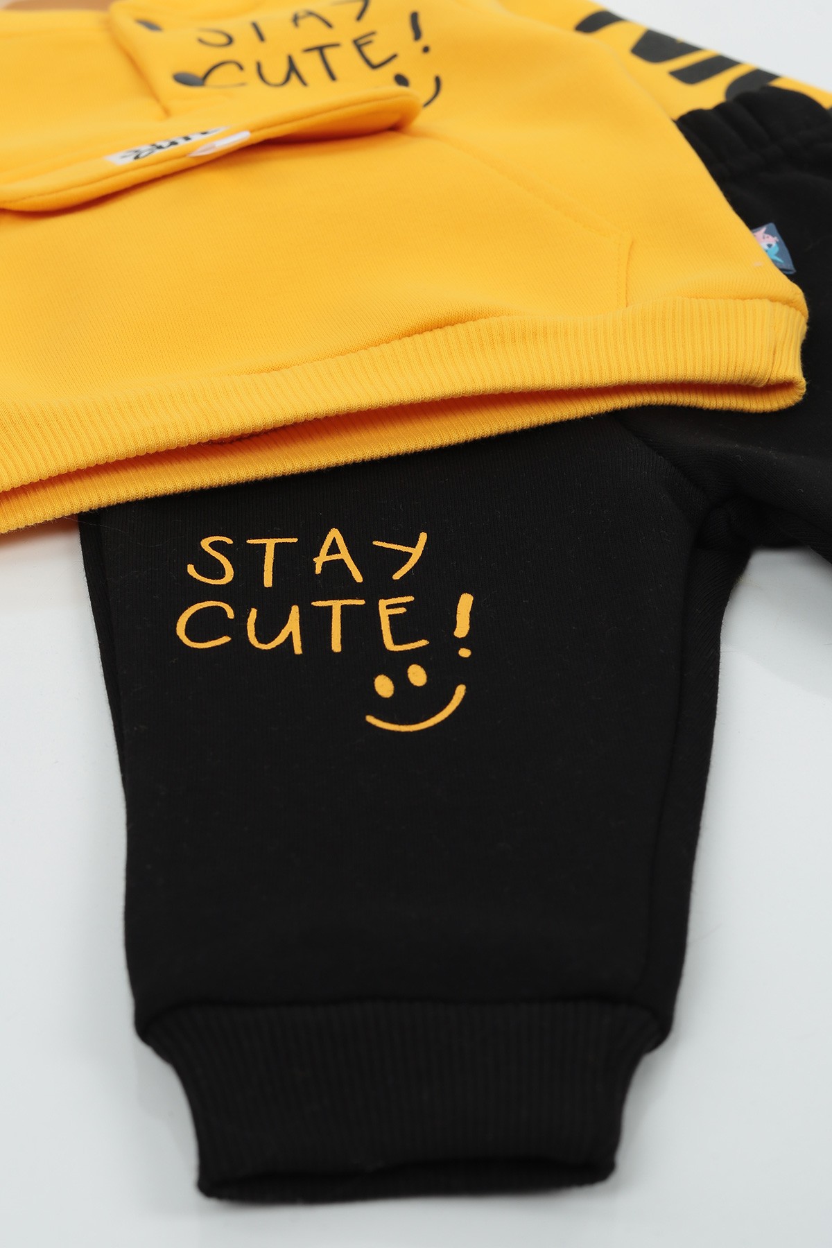 Sarı (9-24 Ay) Stay Cute Baskılı Kapak Cepli Üç İp Şardonlu Erkek Çocuk Takım 136797