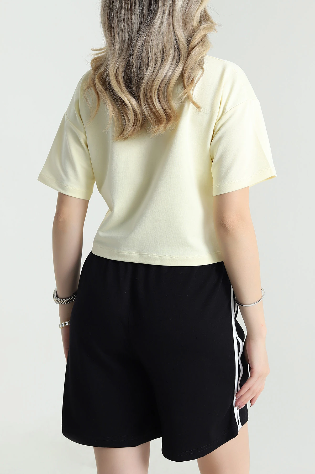 Sarı Bisiklet Yaka Kristal Kadın Crop 477587