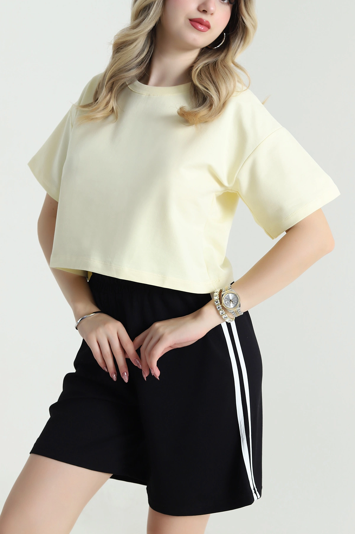Sarı Bisiklet Yaka Kristal Kadın Crop 477587