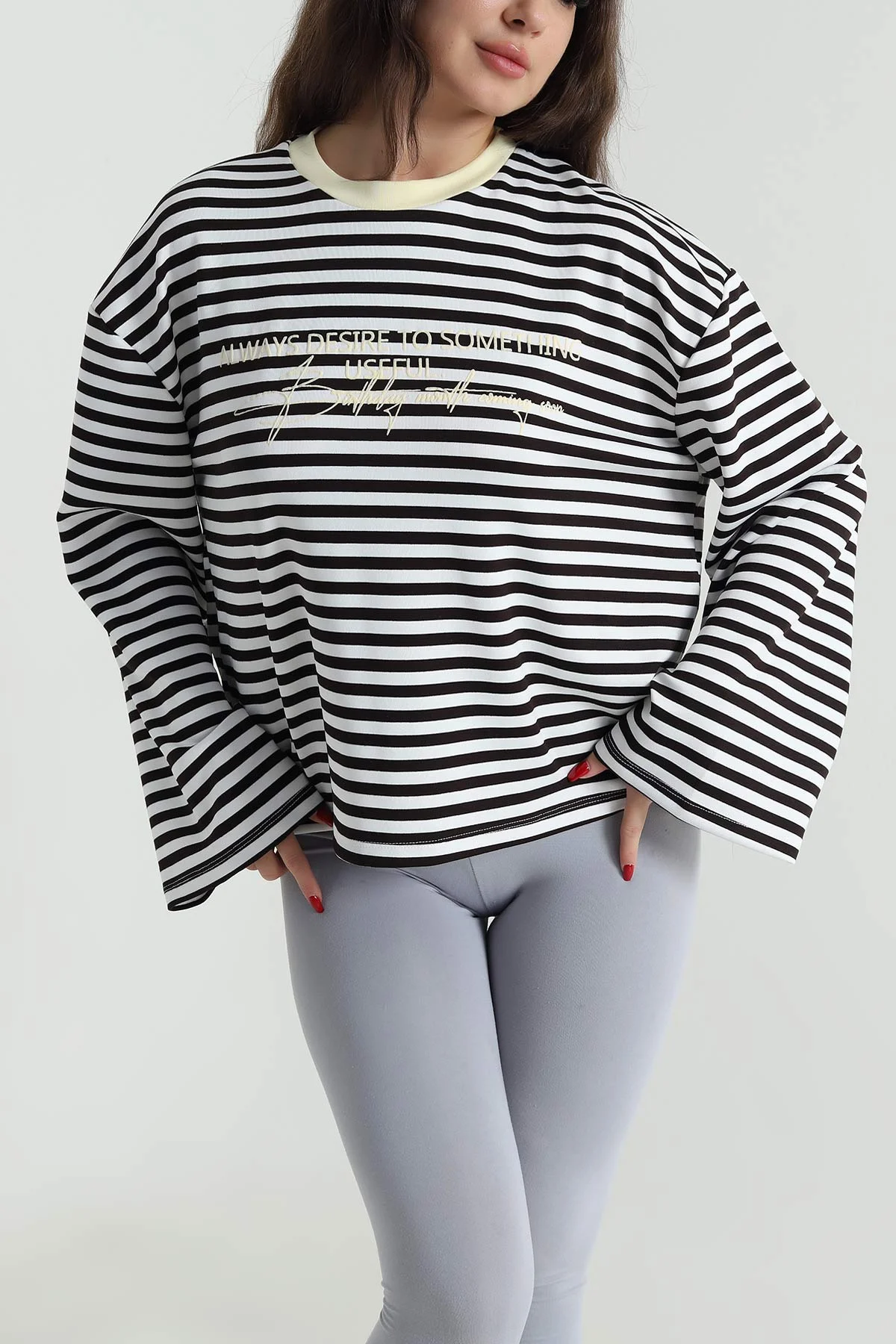 Sarı Çizgili Baskılı Kadın Sweatshirt 494412