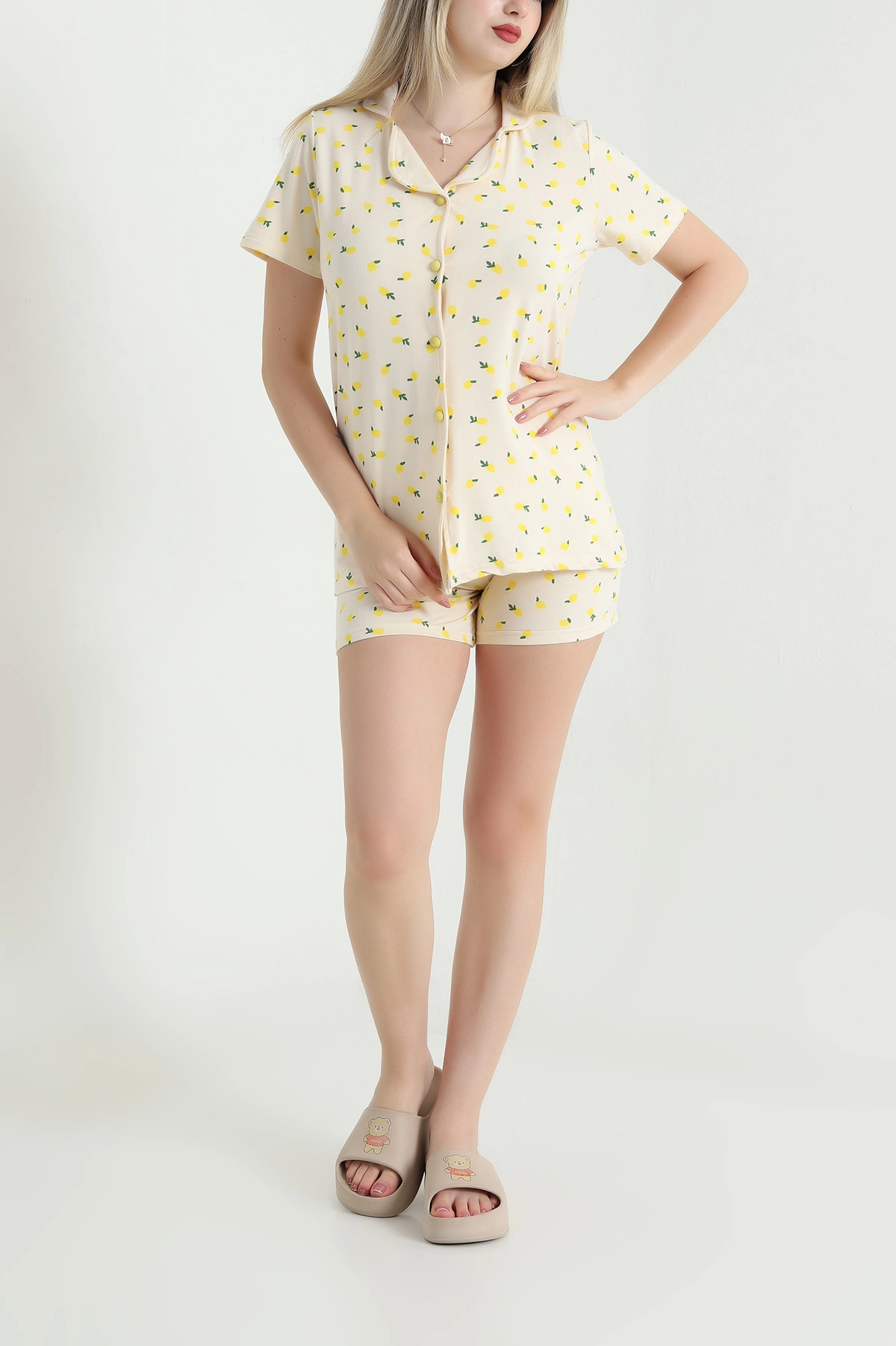Sarı Desenli Düğme Detaylı Kadın Şortlu Pijama Takımı 466411