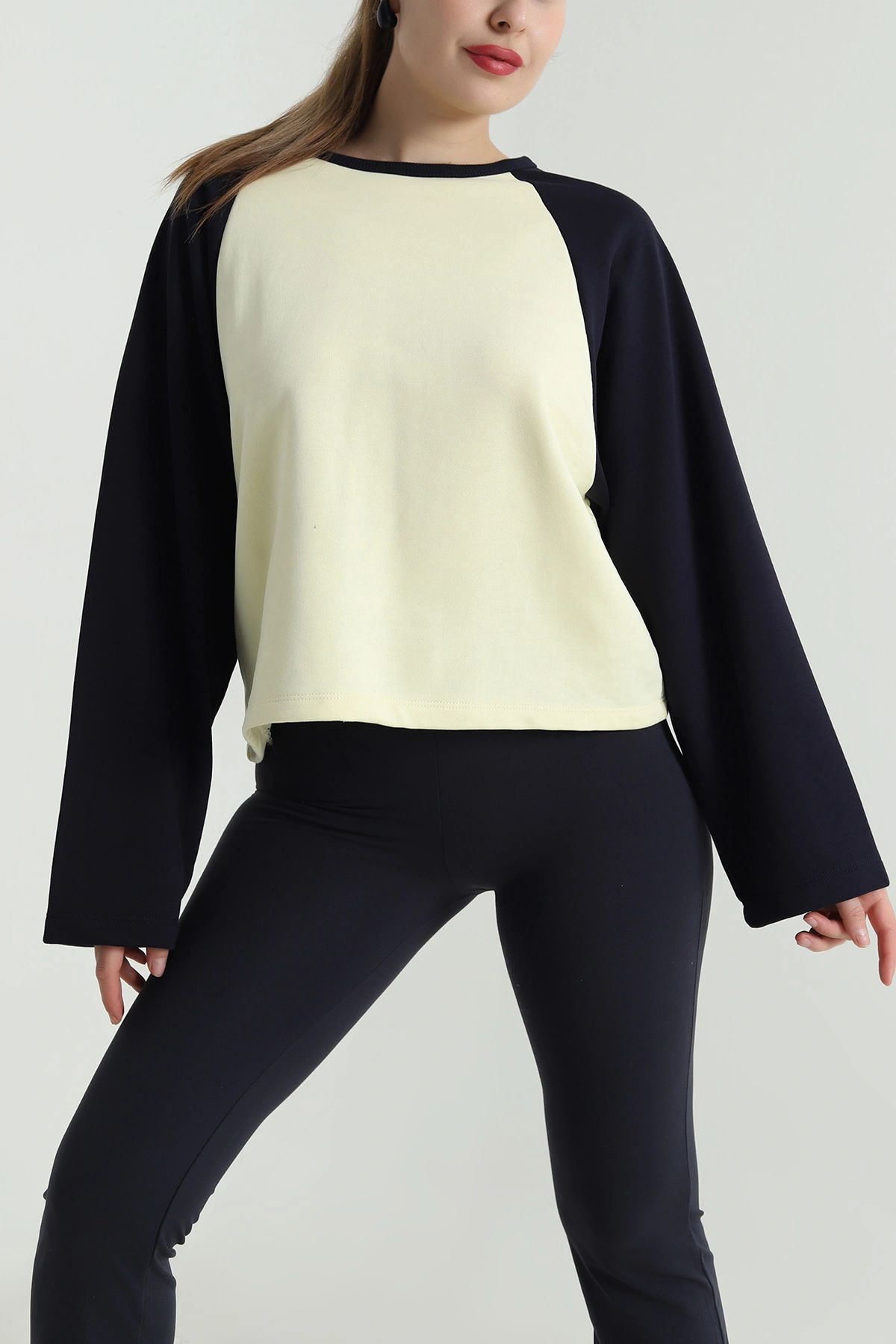 Sarı Oversize Şardonsuz Üç İp Kadın Fermuarsız Sweat 496071