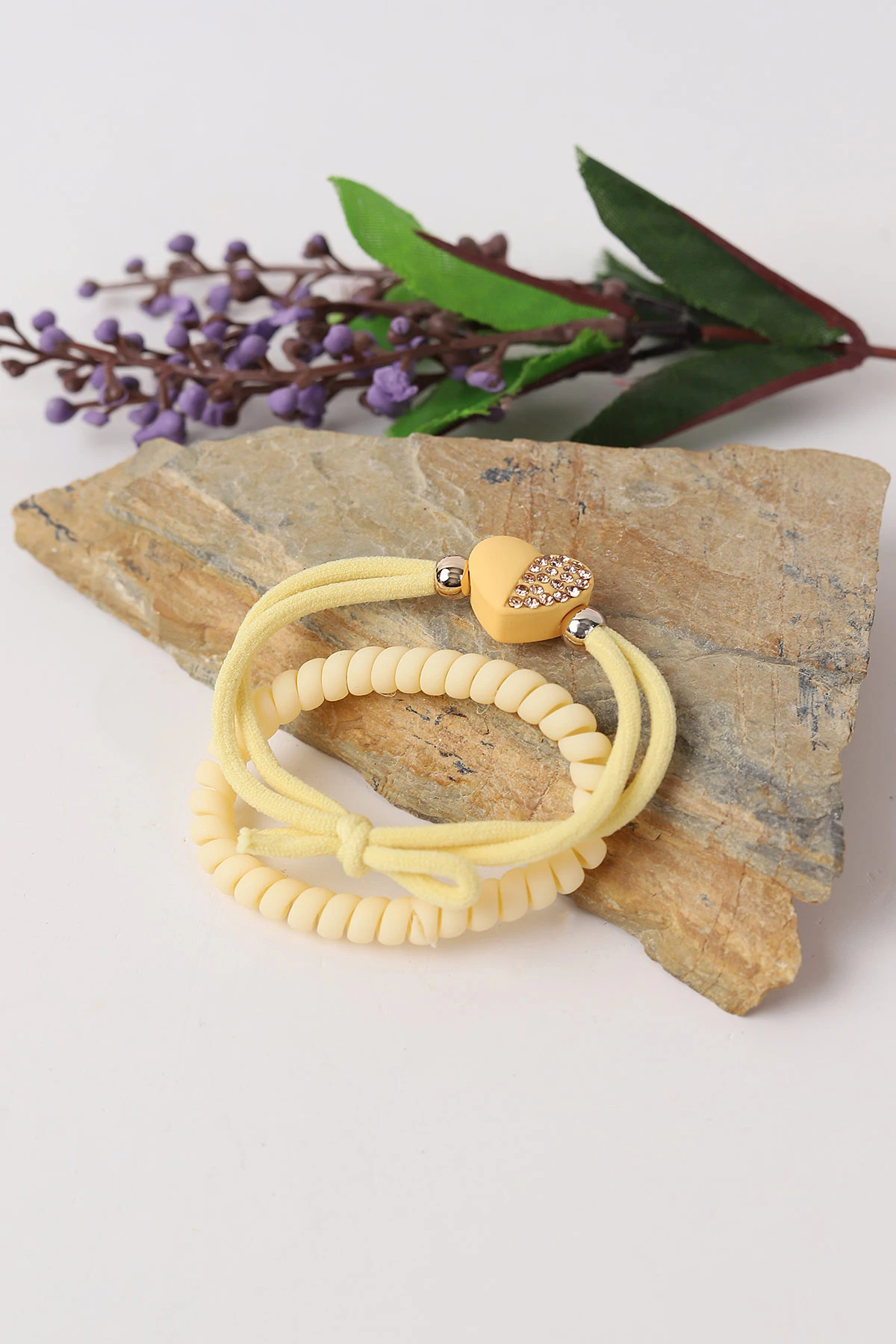 Sarı Spiral ve Kalp Tasarım Toka Seti 293634