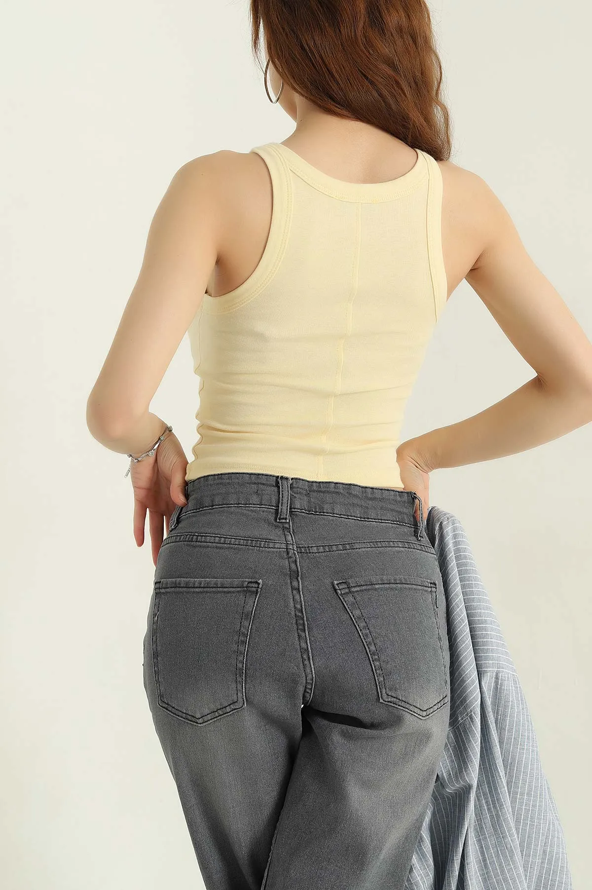 Sarı Süprem Kumaş Kolsuz Bisiklet Yaka Kadın Atlet 366816