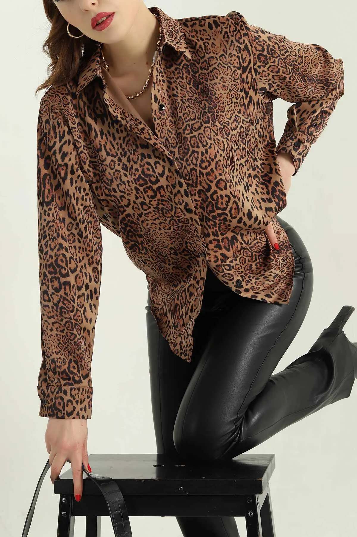 Saten Leopar Desenli Bayan Gömlek 335425