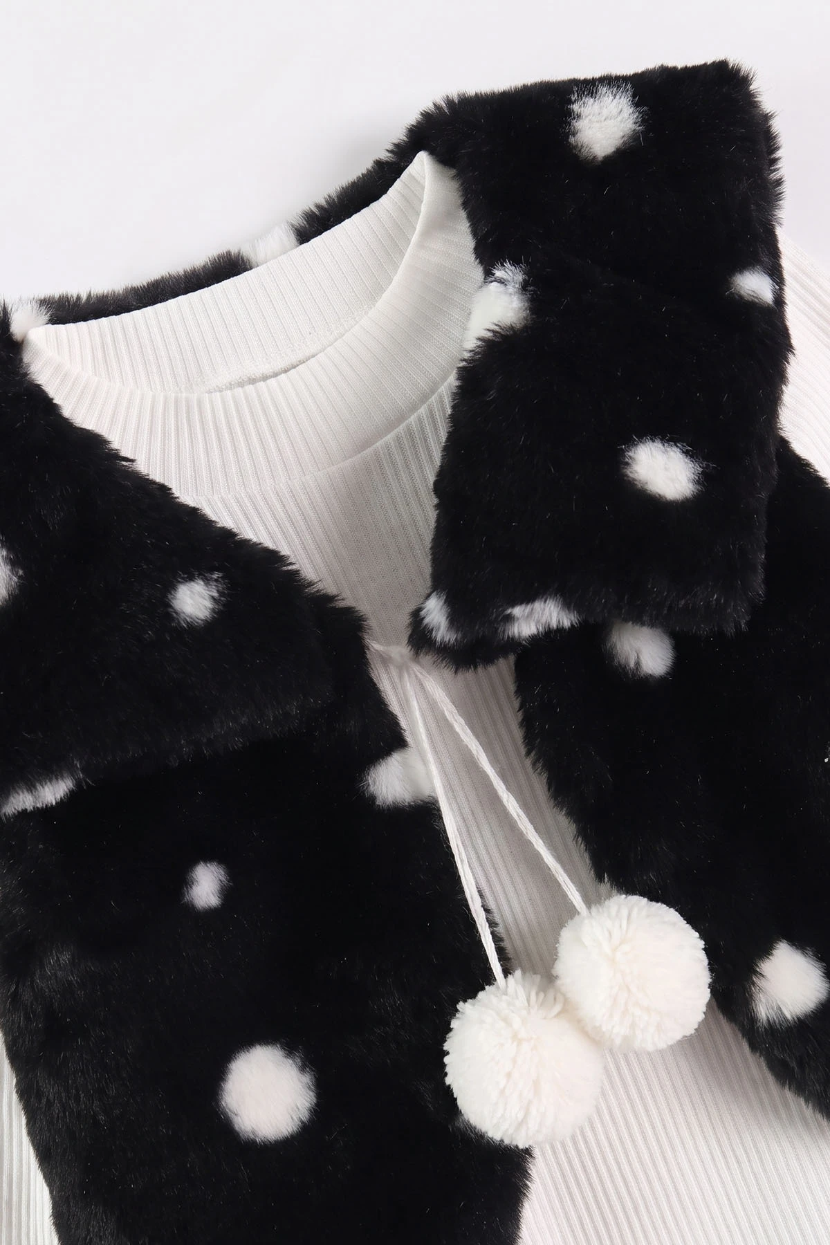 Siyah (2-6 Yaş) Peluş Yelekli Kadife Pantolonlu Kız Çocuk 3'lü Takım 491147