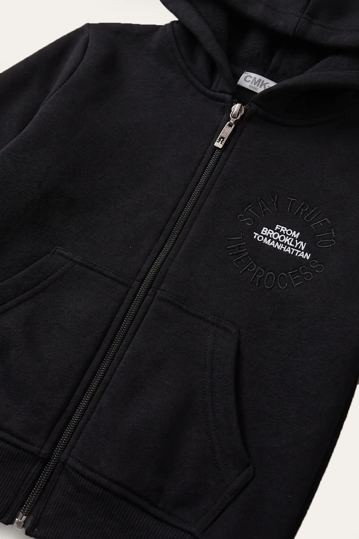 Siyah (3-12 Yaş) Nakışlı Kapüşonlu Fermuarlı  Şardonlu 3 İp Erkek Çocuk Sweatshirt 484132