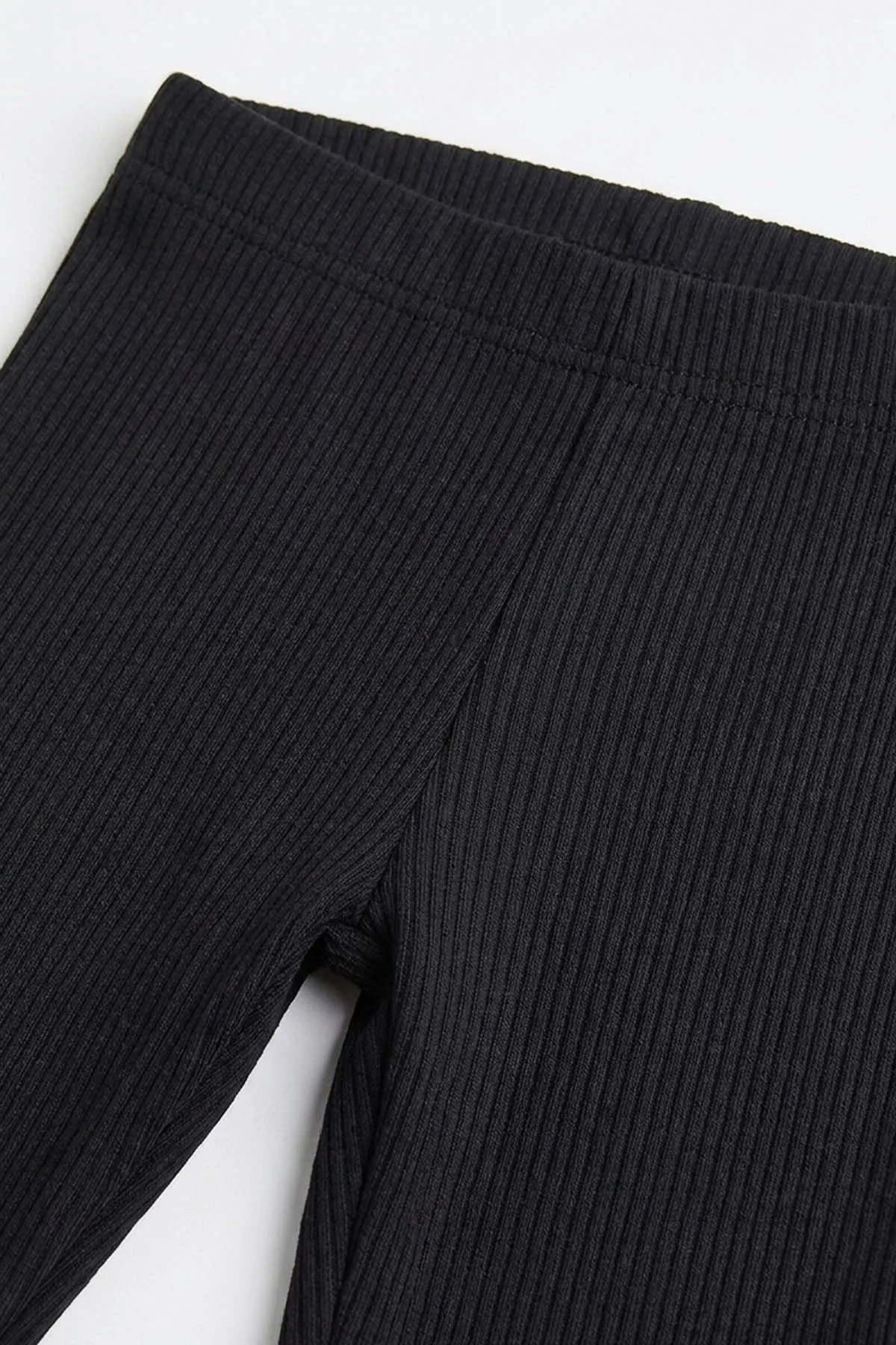Siyah (3-8 Yaş) Çiçek Baskılı 2 İp Sweatli Fitilii Bol Paça Taytlı Kız Çocuk Mevsimlik Takım 484942
