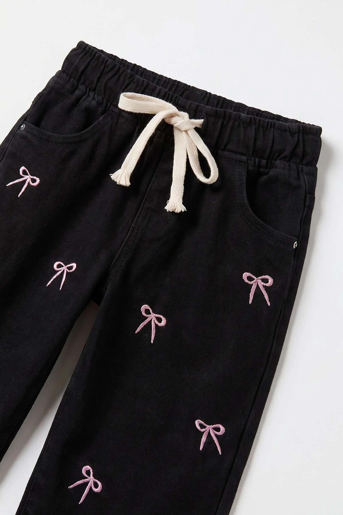 Siyah (6-12 Yaş)Beli Lastikli Fiyonk Nakışlı Paça Püsküllü Kız Çocuk Kot Pantolon 492859