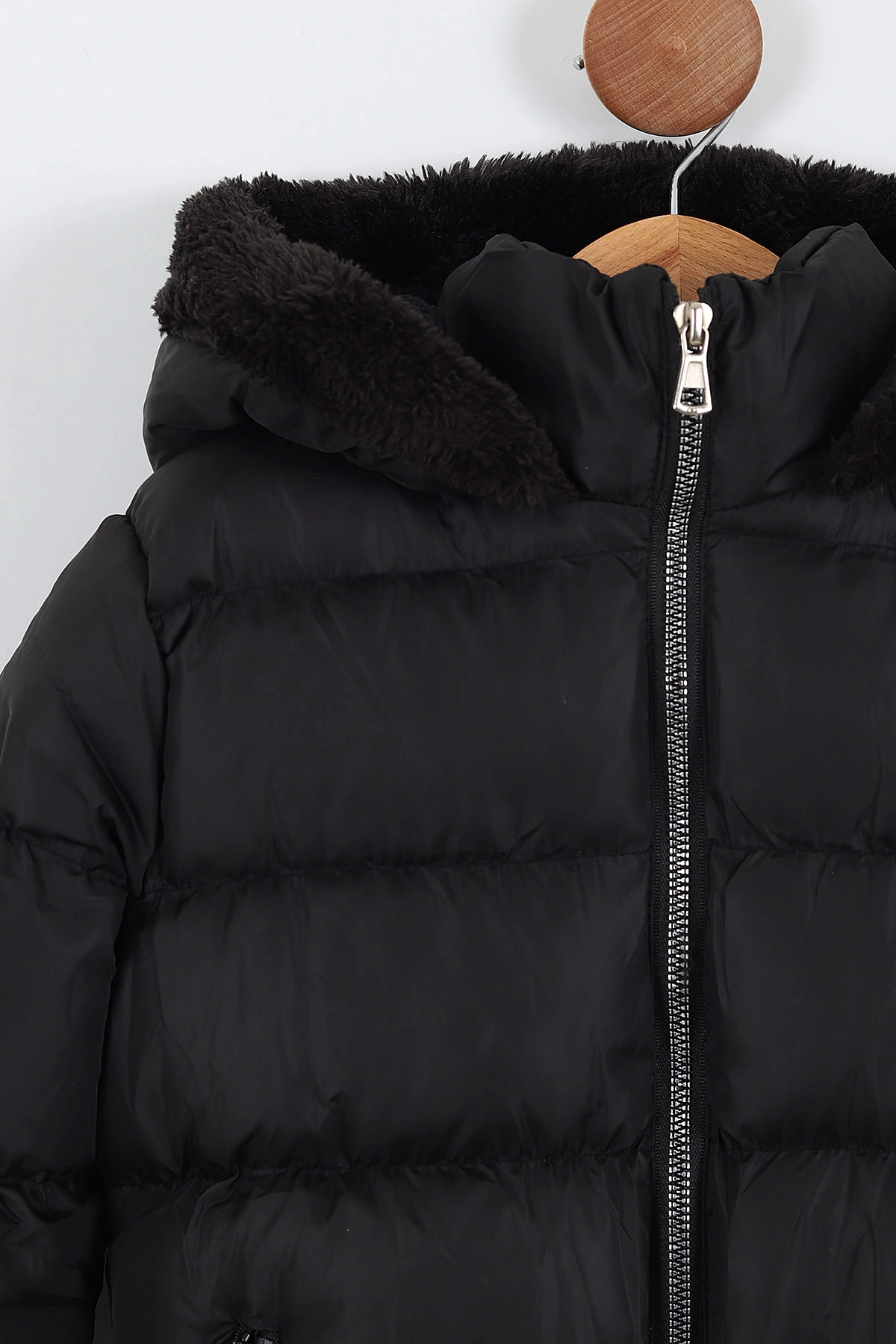 Siyah (7-10 Yaş) Etek Kol ve Kapüşon Peluşlu İç kürklü Dolgun Kız Çocuk Mont 309219
