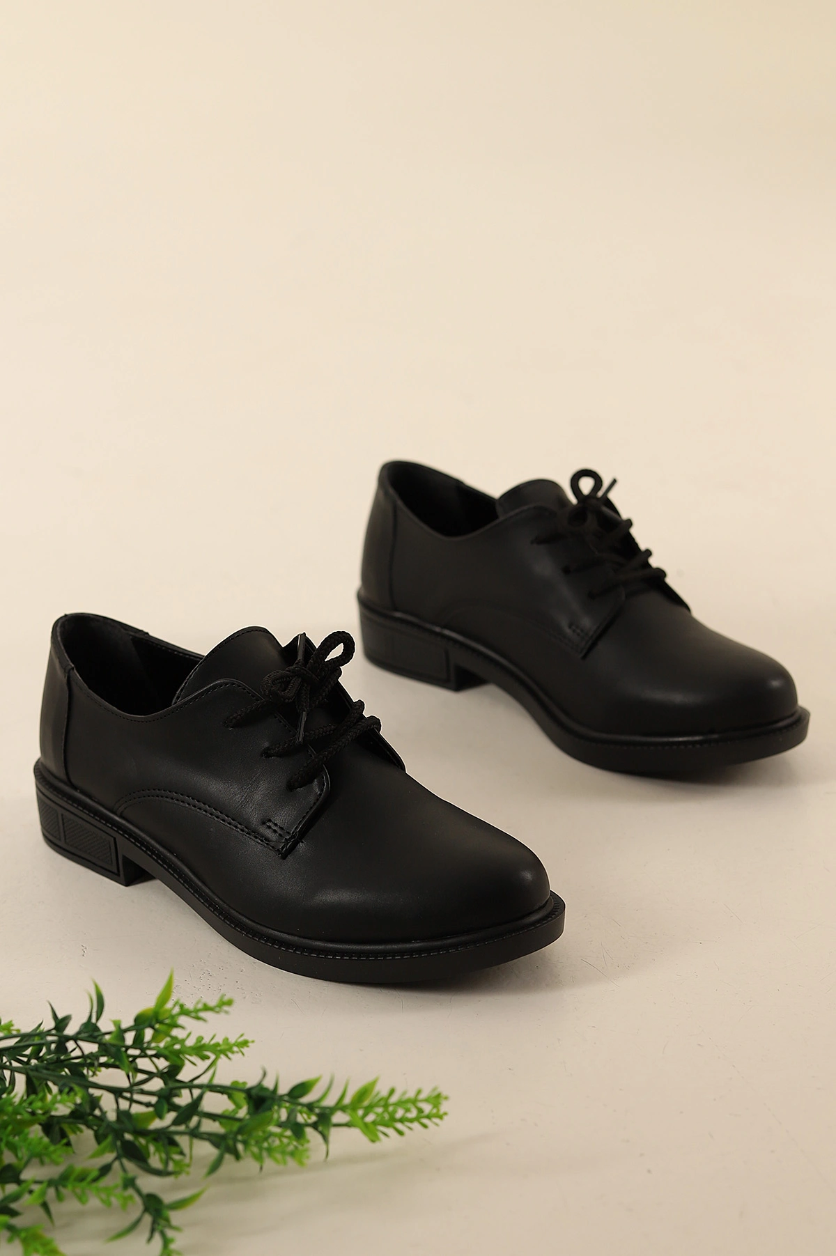 Siyah Bağcıklı Kadın Loafer Ayakkabı 307594