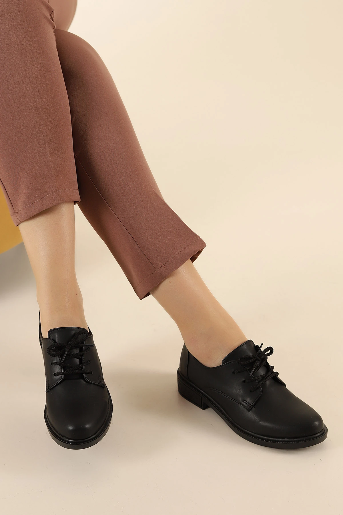 Siyah Bağcıklı Kadın Loafer Ayakkabı 307594