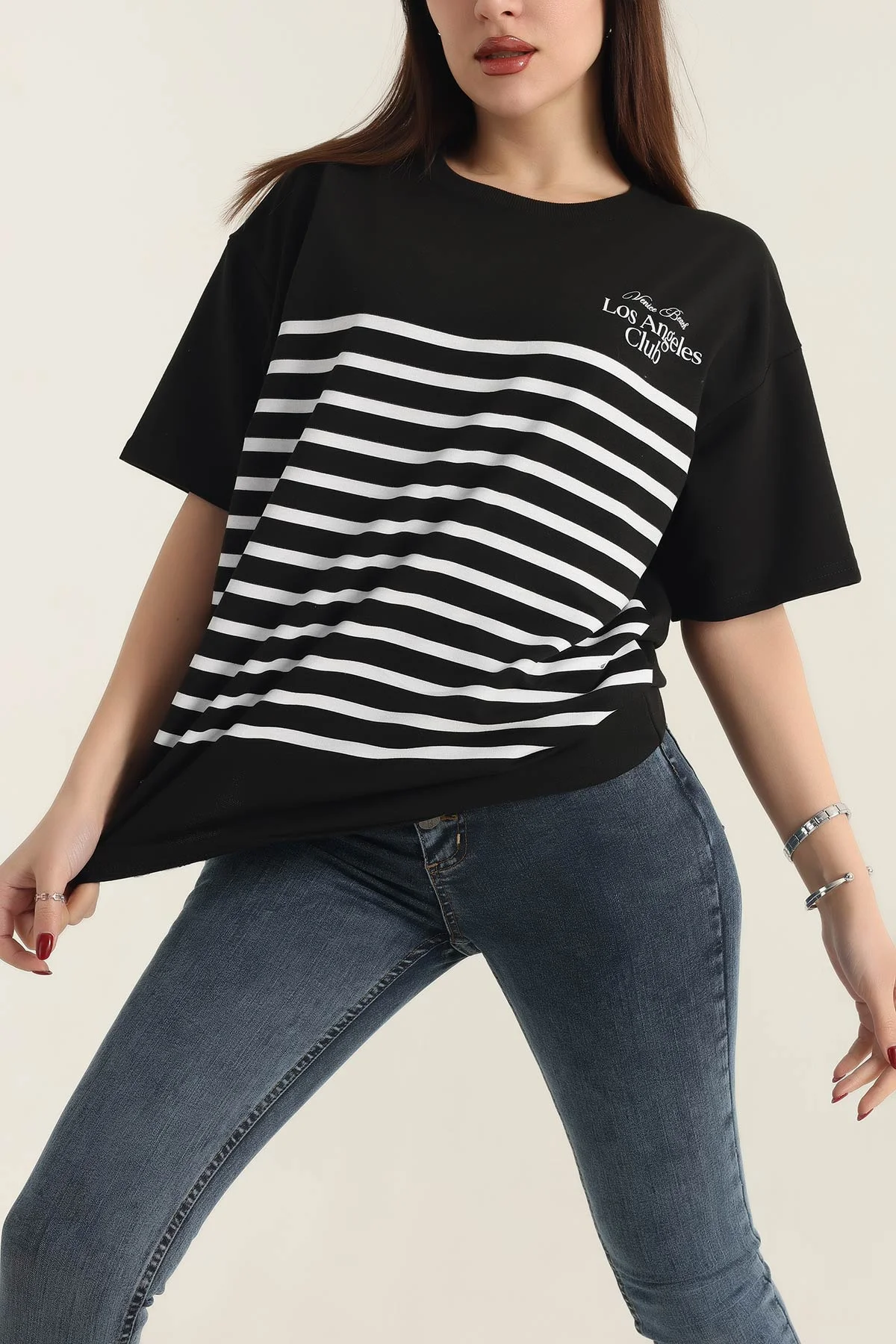 Siyah Baskılı Bisiklet Yaka Oversize Bayan Tişört 337664
