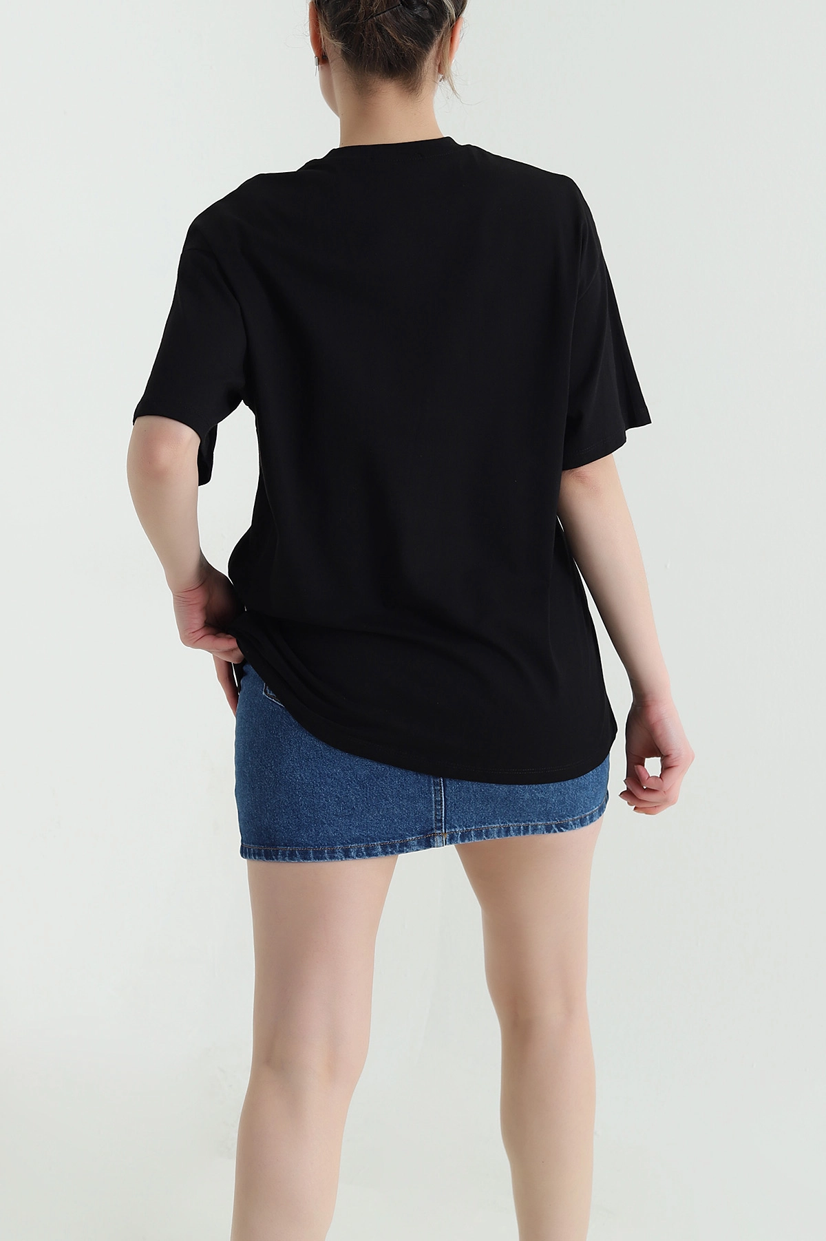Siyah Baskılı Dantelli Oversize Süprem Kadın Tişört 451174