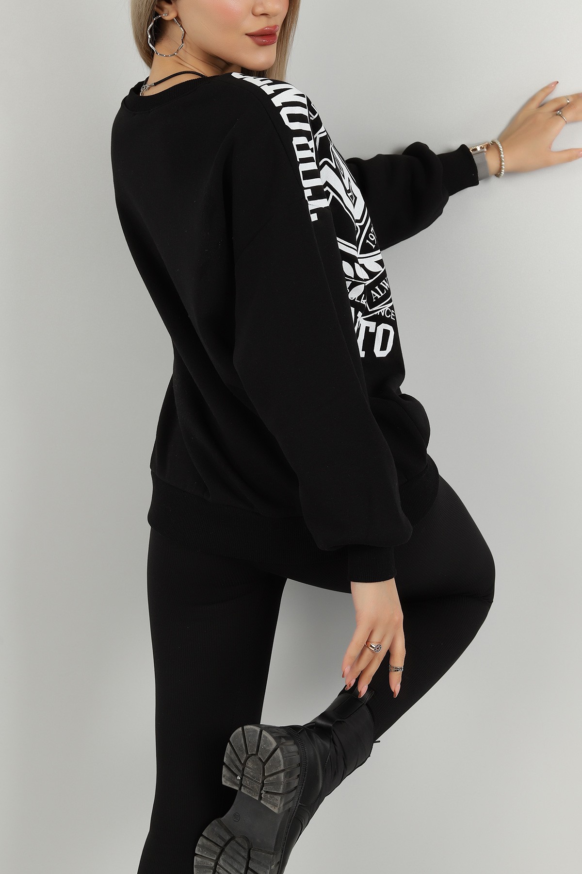 Siyah Baskılı İçi Şardonlu Bayan Sweat 144006