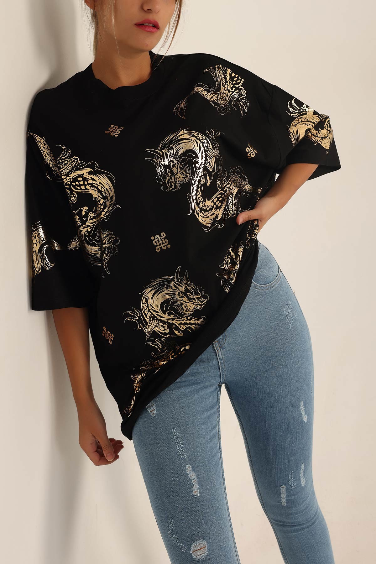 Siyah Baskılı Oversize Bayan Tişört 193718