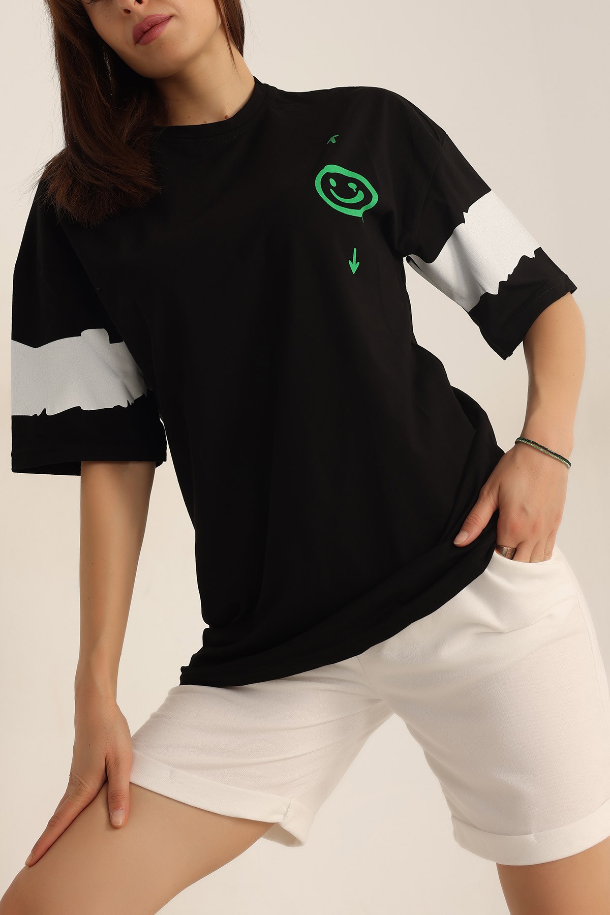 Siyah Baskılı Oversize Tişört 193624