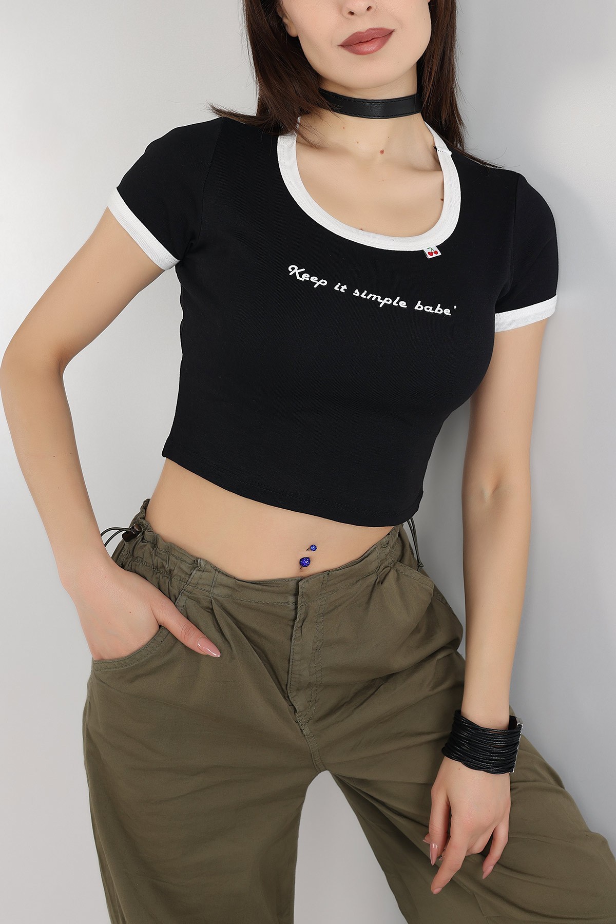 Siyah Baskılı Tasarım Crop Tişört 163423