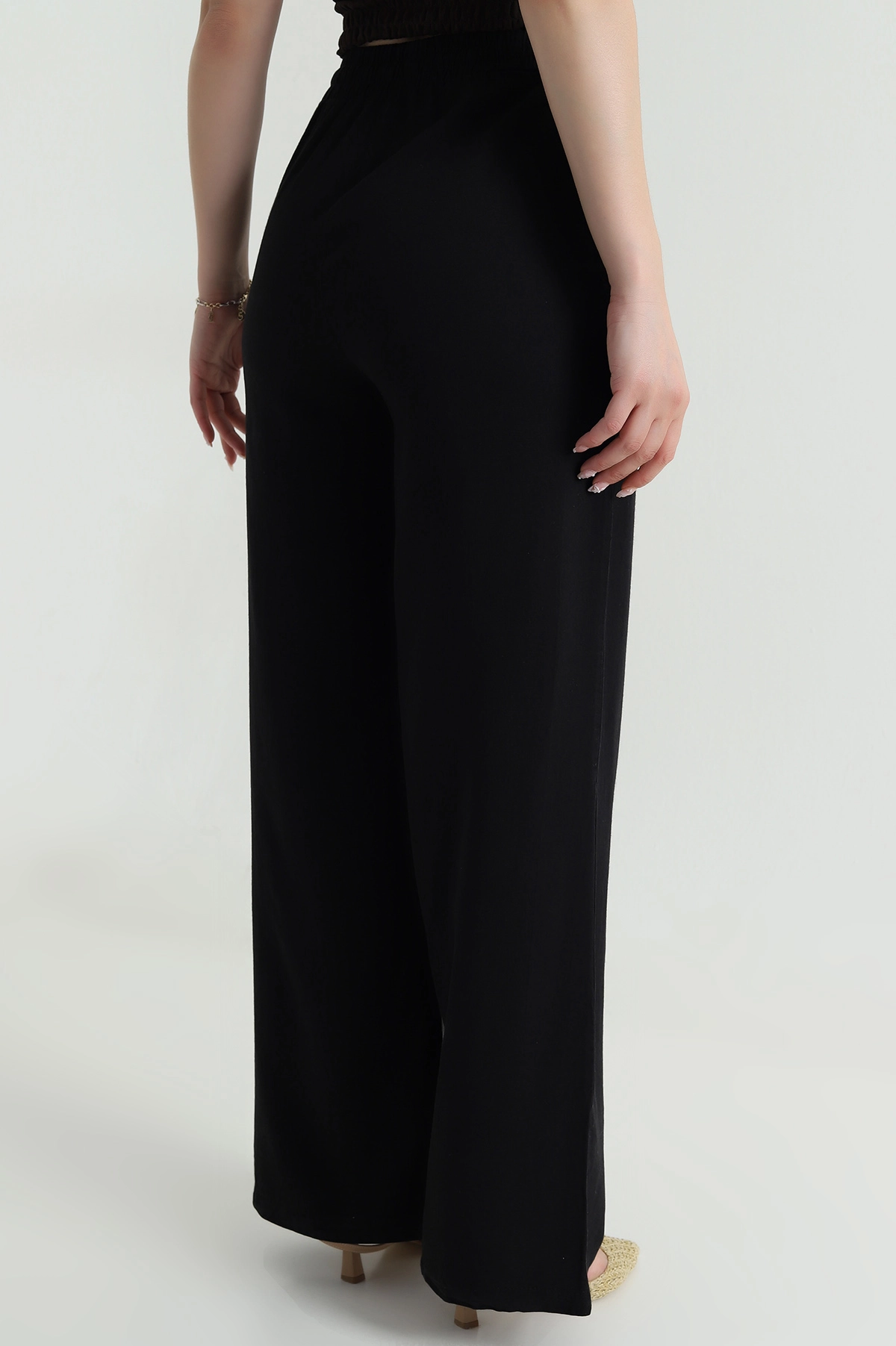 Siyah Bel Lastikli Bol Paça Tencel Kadın Pantolon 479896