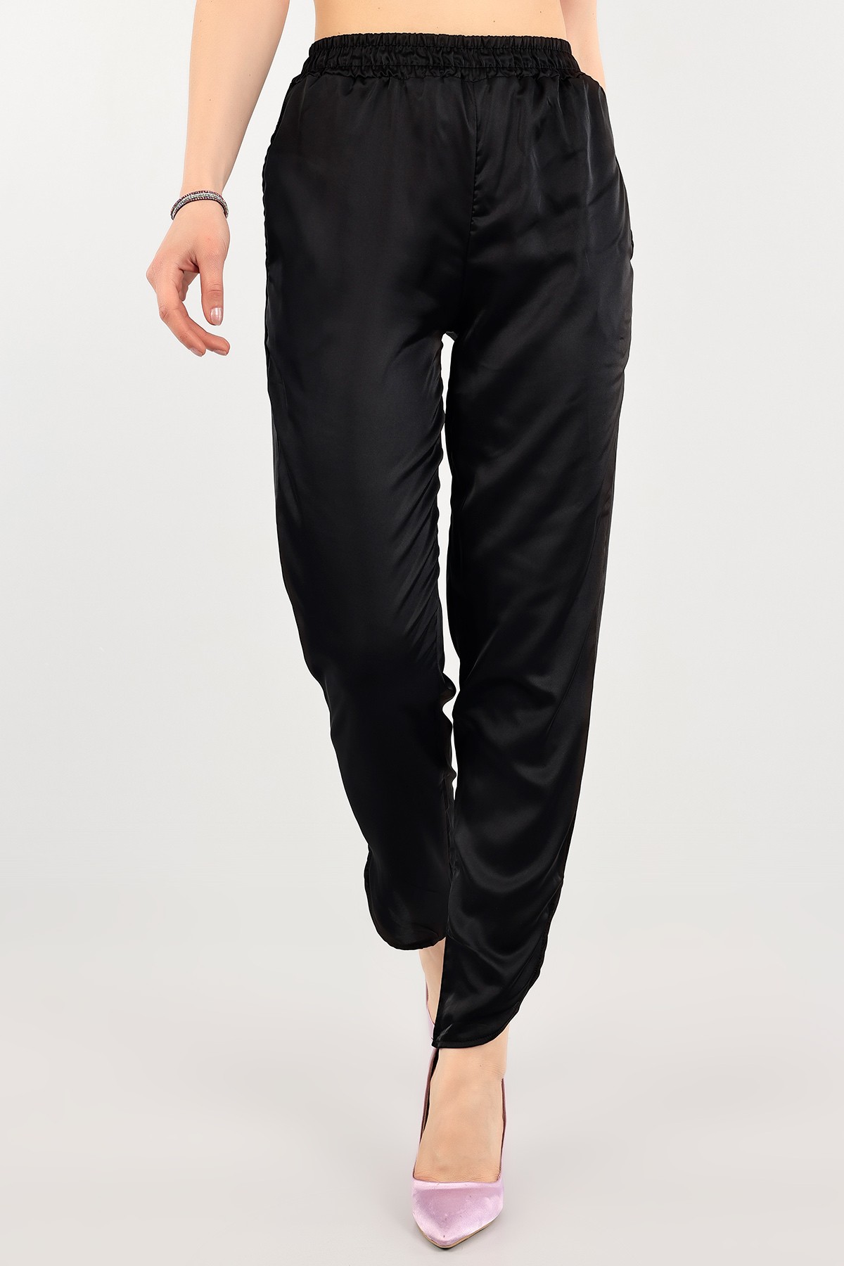 Siyah Beli Lastikli Saten Pantolon 109583