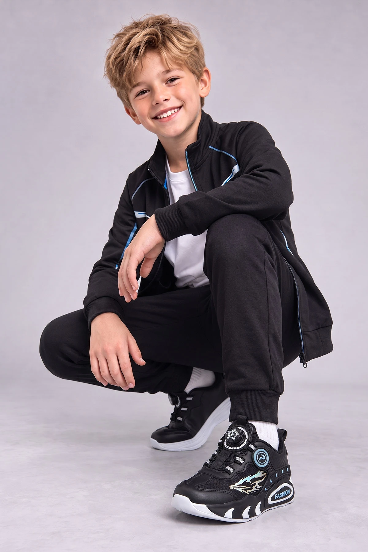 Siyah Beyaz ( 31 - 35 ) Akıllı Bağcıklı Erkek Çocuk Spor Ayakkabı 490391