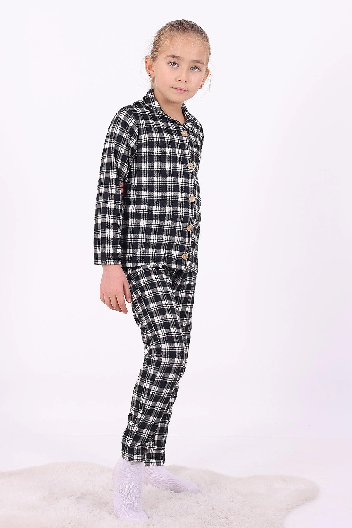 Siyah Beyaz (4-12 Yaş)Ekose Desenli Düğmeli Kız Çocuk Pijama Takımı 329812