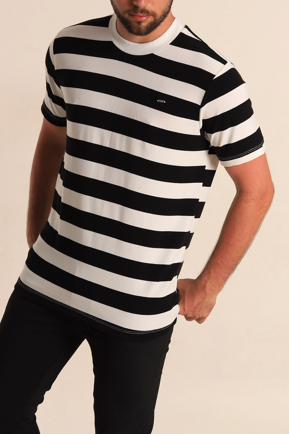 Siyah Beyaz Çizgili Relaxed Fit Erkek Triko Tişört 279239